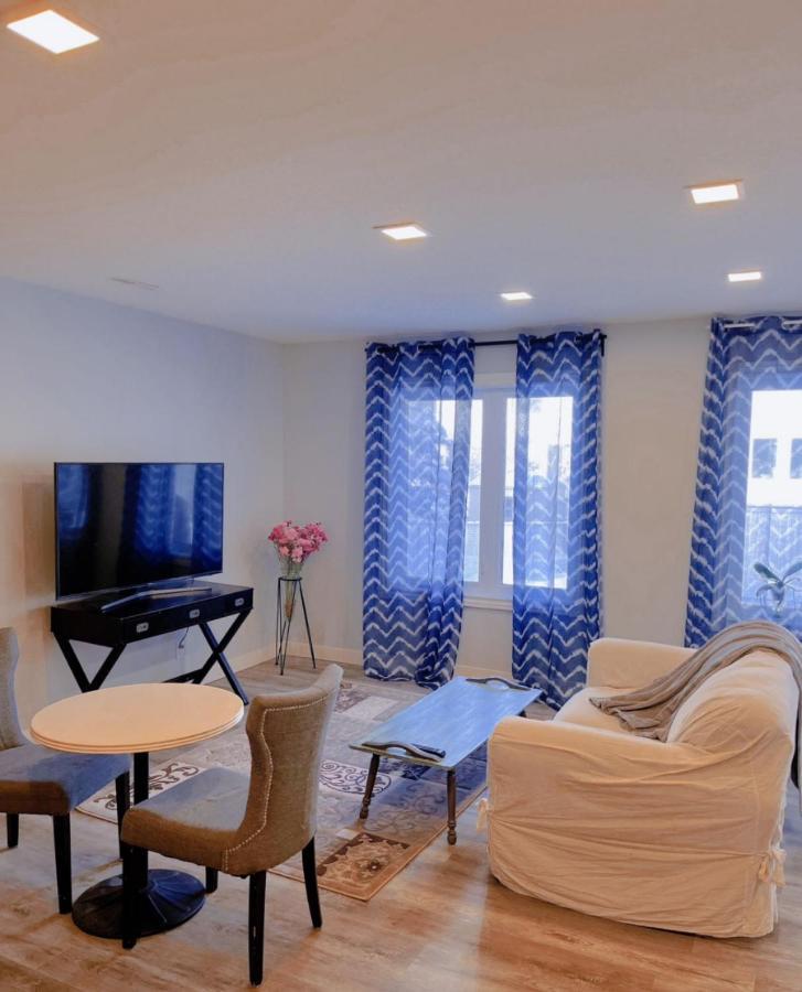 Elegant Garden Suite&2Mins Bus Station Close Lrt& Free Parking YYC Eksteriør bilde